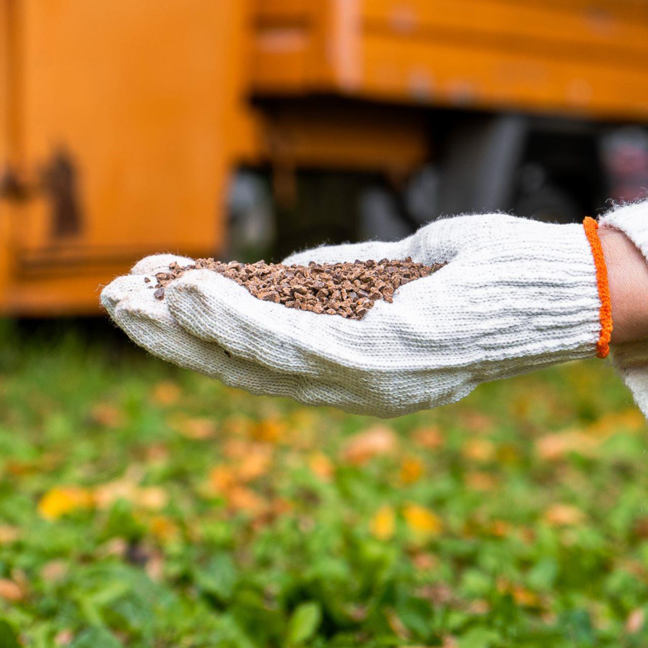 Abono de otoño para césped FUXTEC FX-RDH5 5 kg para 125 m².