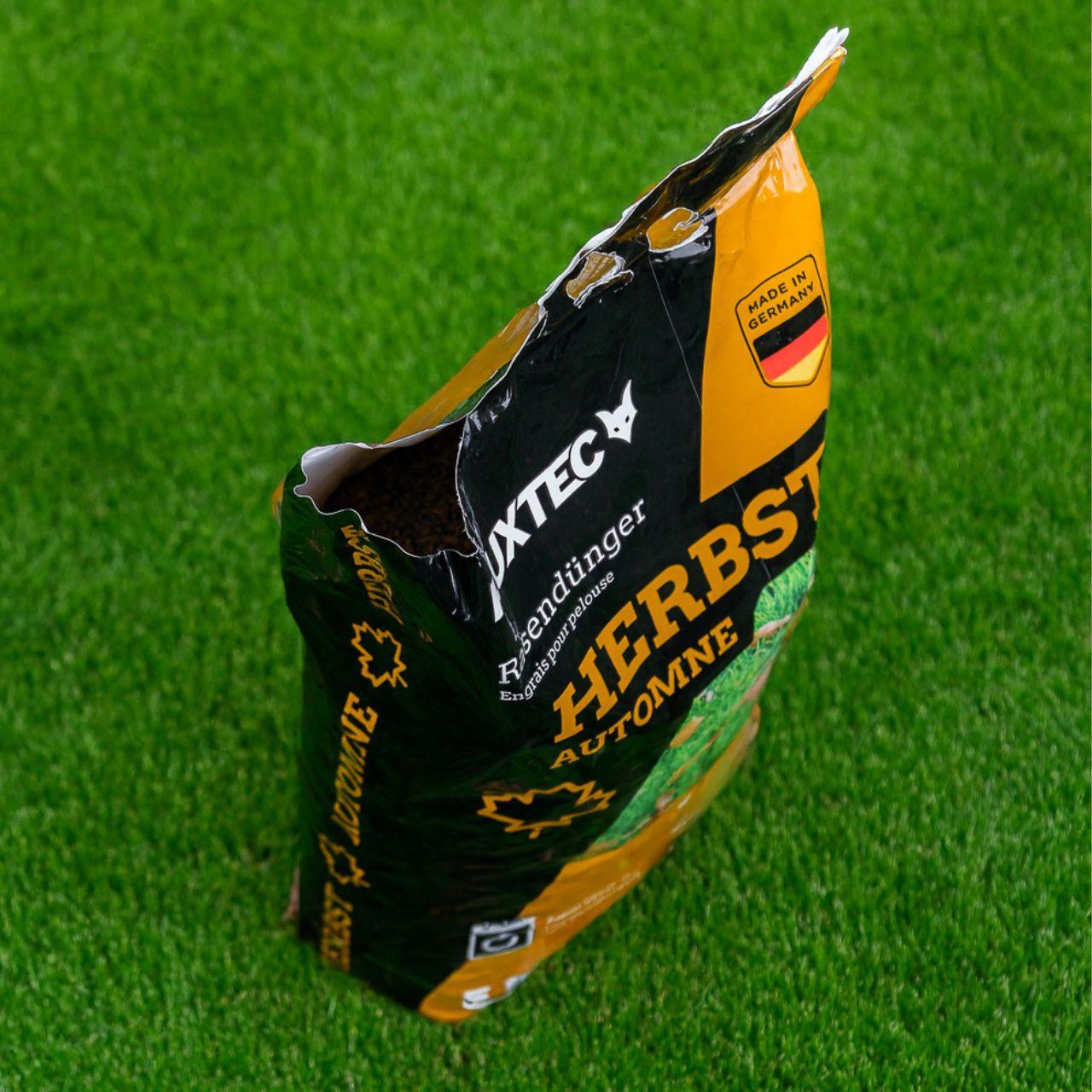 Abono de otoño para césped FUXTEC FX-RDH10 10 kg para 250 m².